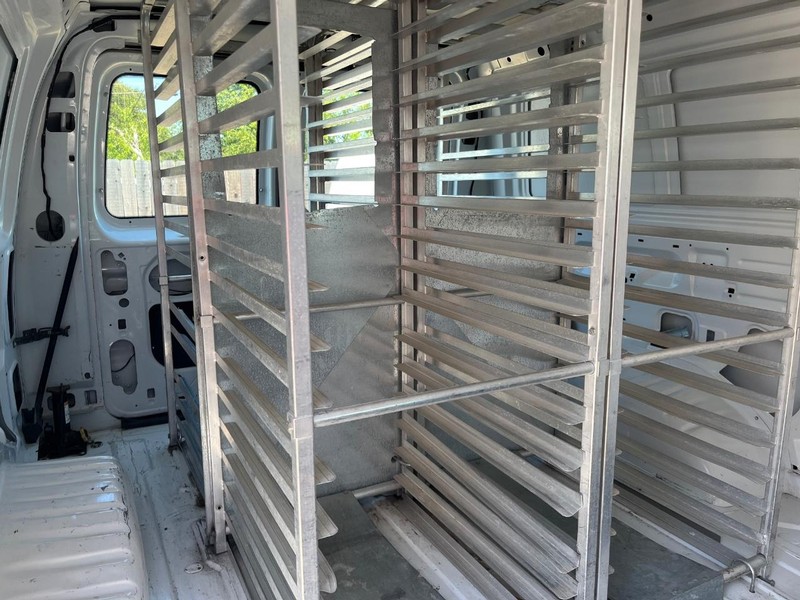 Ford Econoline Cargo Van Vehicle Image 09