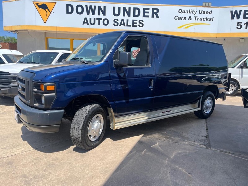 Ford Econoline Cargo Van Vehicle Image 03