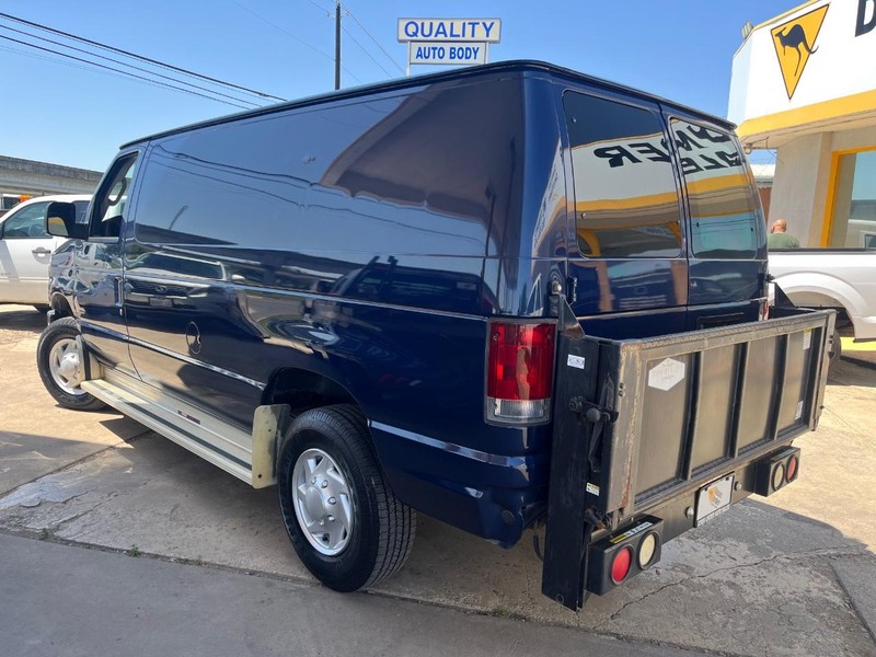 Ford Econoline Cargo Van Vehicle Image 04