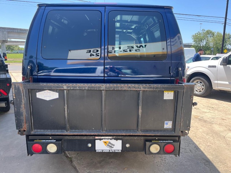 Ford Econoline Cargo Van Vehicle Image 05