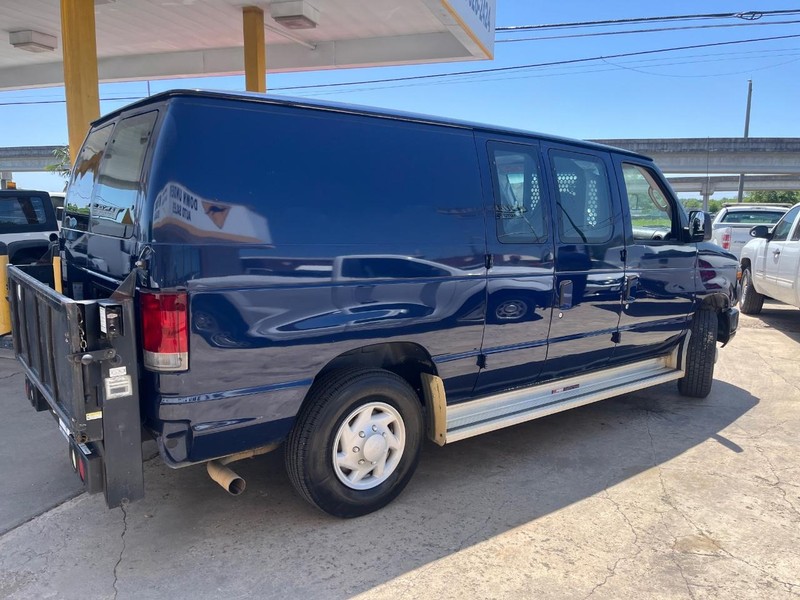 Ford Econoline Cargo Van Vehicle Image 06