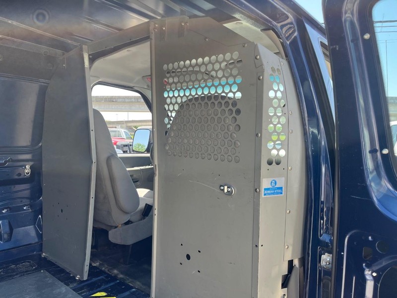 Ford Econoline Cargo Van Vehicle Image 14