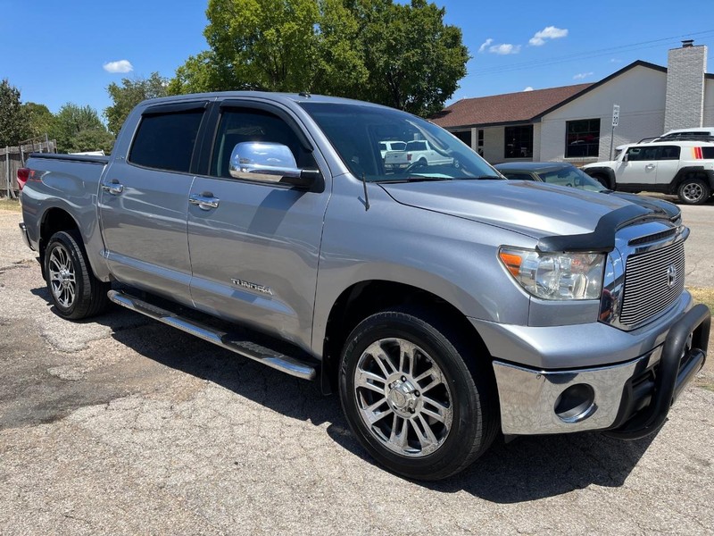 Toyota Tundra 2WD Truck Vehicle Image 03