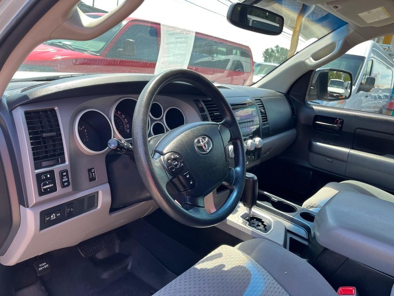 Toyota Tundra 2WD Truck Vehicle Image 07
