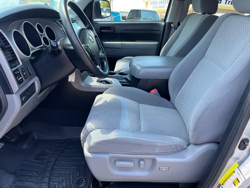 Toyota Tundra 2WD Truck Vehicle Image 12