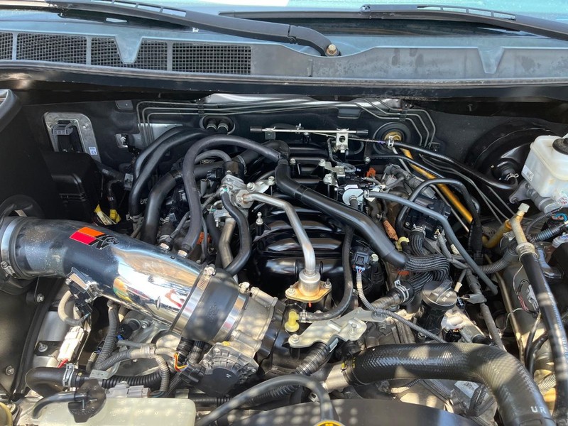 Toyota Tundra 2WD Truck Vehicle Image 14