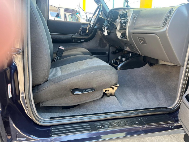 Ford Ranger Vehicle Image 09