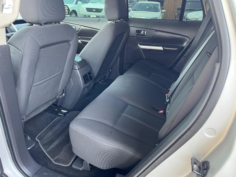 Ford Edge Vehicle Image 09
