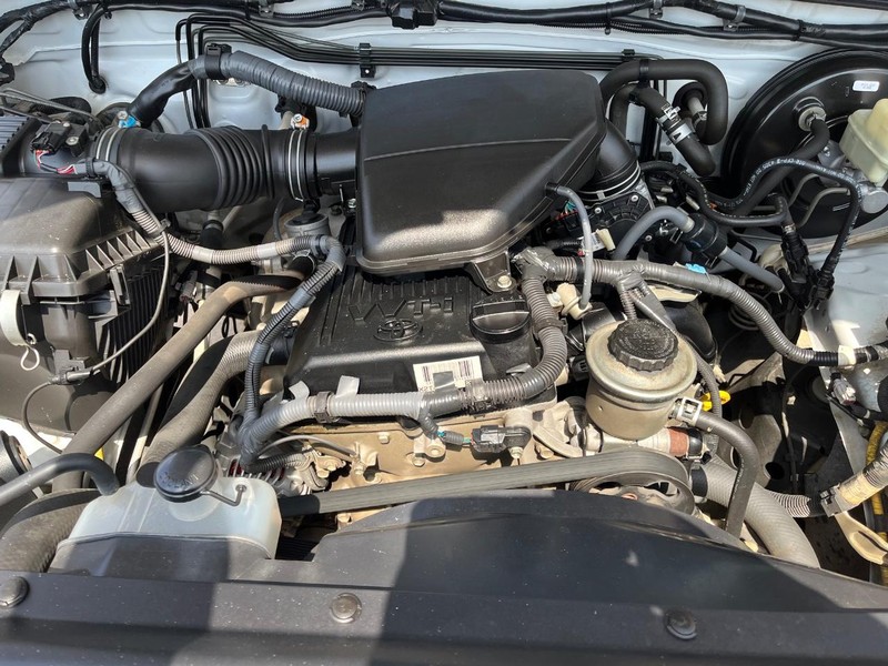 Toyota Tacoma Vehicle Image 09