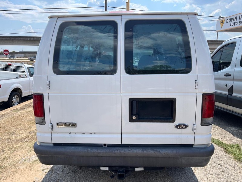 Ford Econoline Wagon Vehicle Image 05