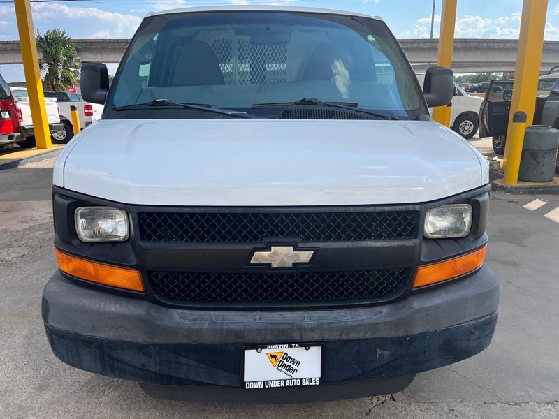 Chevrolet Express Cargo Van Vehicle Image 02