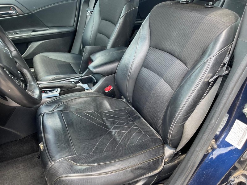 Honda Accord Sedan Vehicle Image 07