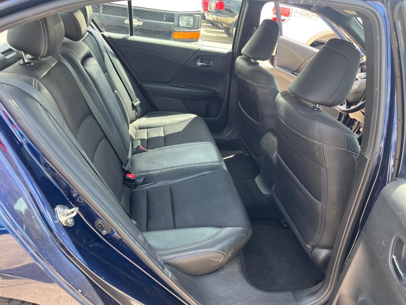 Honda Accord Sedan Vehicle Image 09