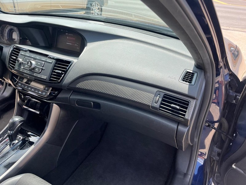 Honda Accord Sedan Vehicle Image 11