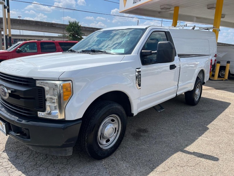 2017 Ford F-250 XL photo 3