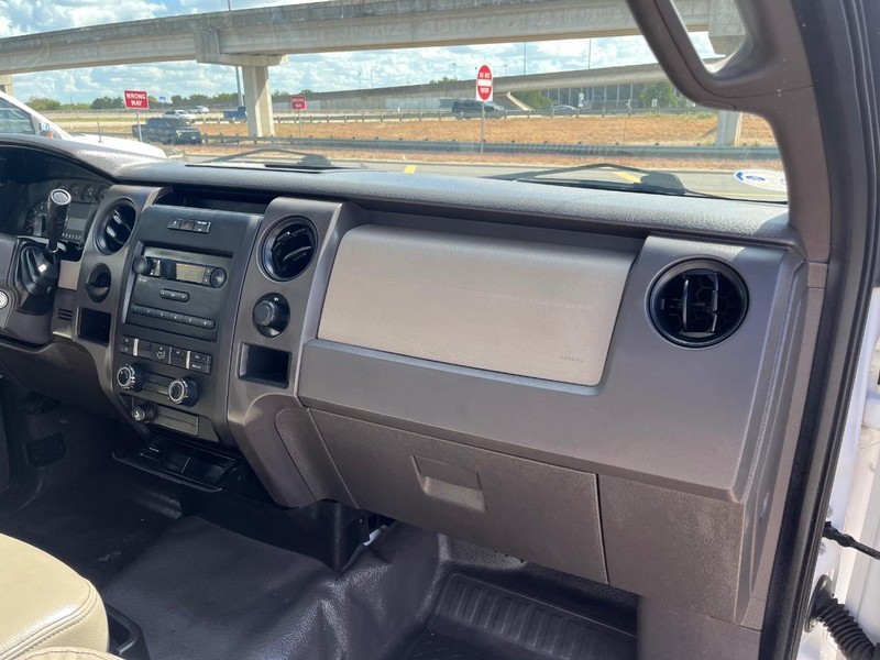 2009 Ford F-150 XL photo 7