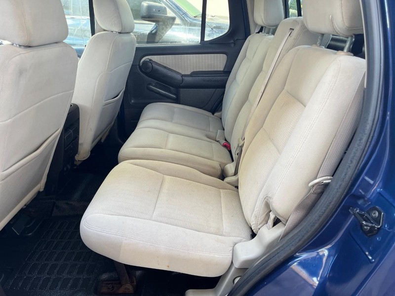 Ford Explorer Sport Trac Vehicle Image 13