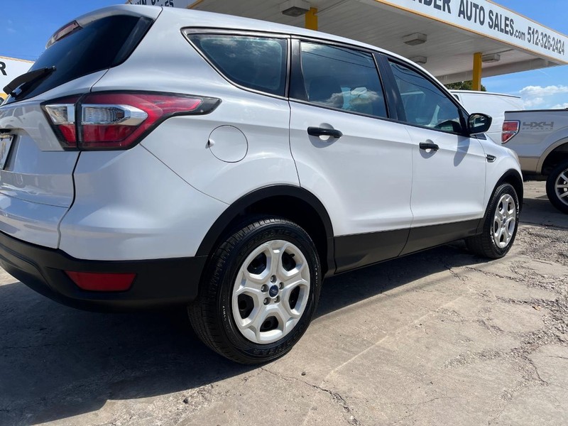 2017 Ford Escape S photo 4
