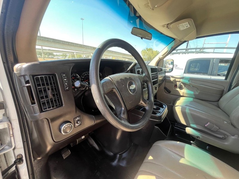 2008 Chevrolet Express Cargo Van photo 4