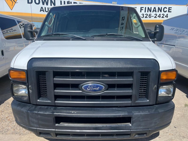 Ford Econoline Cargo Van Vehicle Image 02