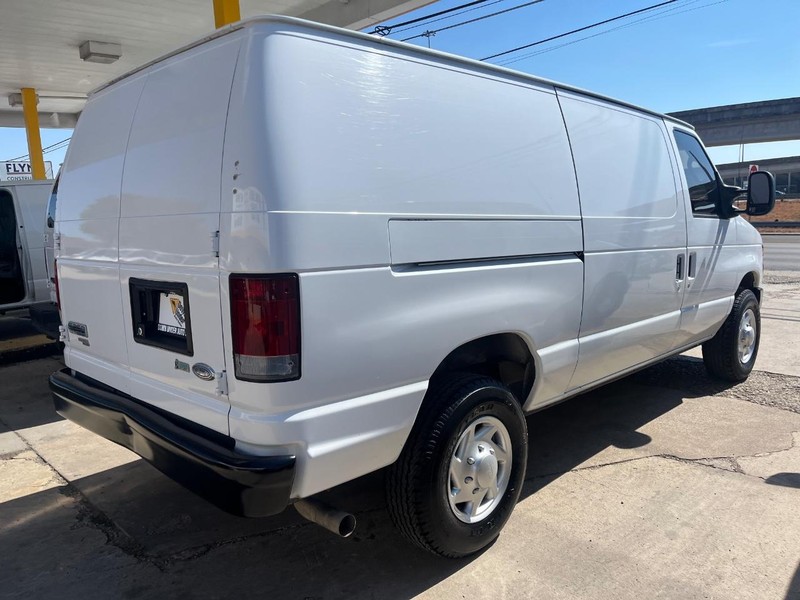 Ford Econoline Cargo Van Vehicle Image 06