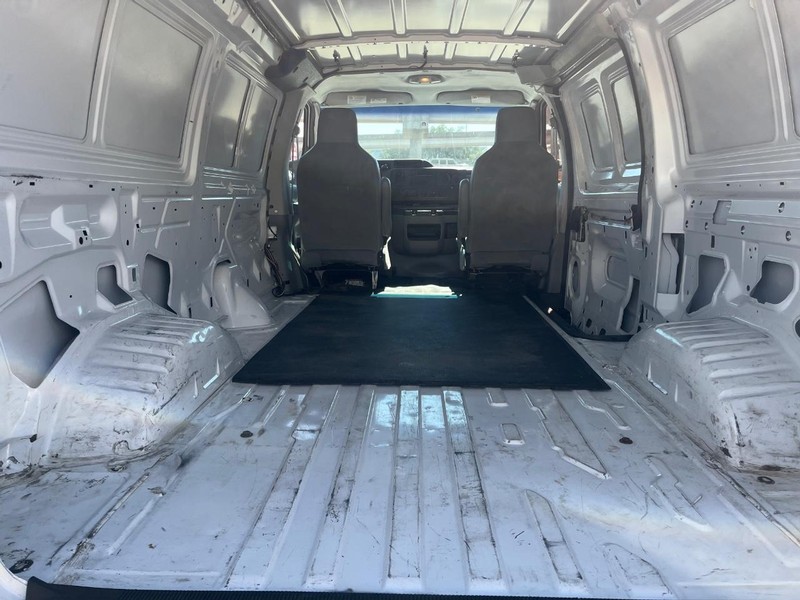 Ford Econoline Cargo Van Vehicle Image 10