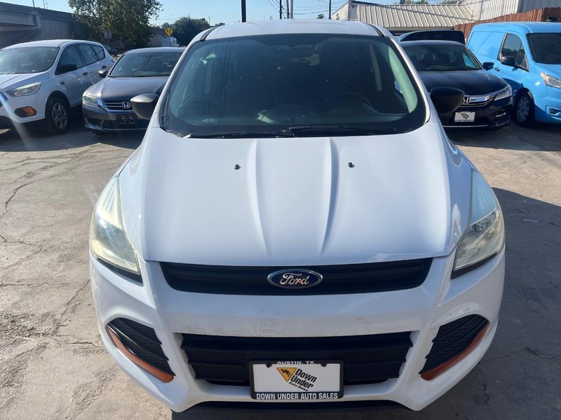 Ford Escape Vehicle Image 02