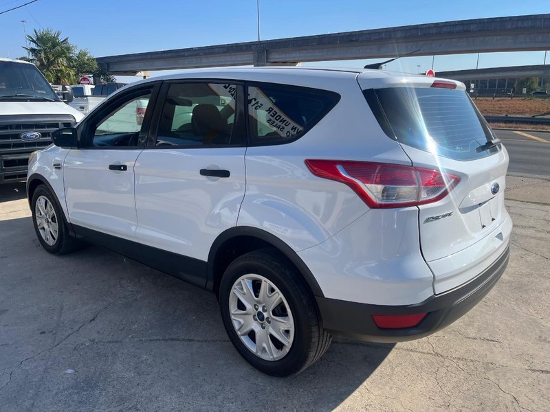 Ford Escape Vehicle Image 04