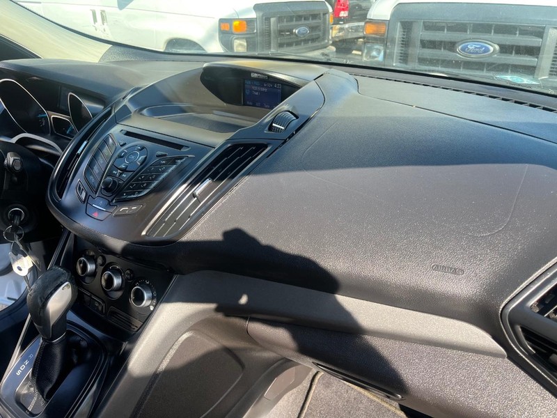 Ford Escape Vehicle Image 10