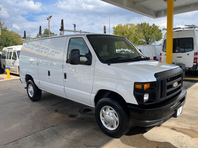 Ford Econoline Cargo Van Vehicle Image 06