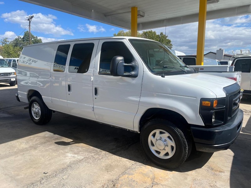 Ford Econoline Cargo Van Vehicle Image 03