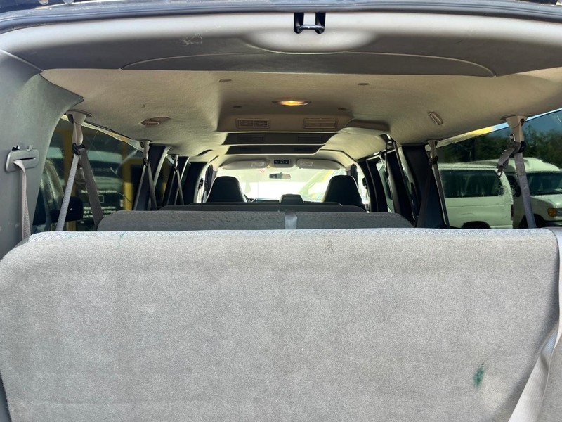 Chevrolet Express Passenger Vehicle Image 10