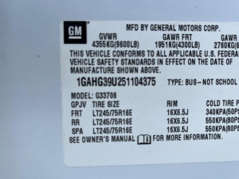 Chevrolet Express Passenger Vehicle Image 14