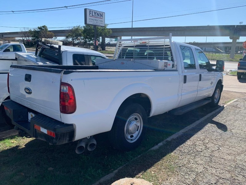 Ford Super Duty F-250 SRW Vehicle Image 06