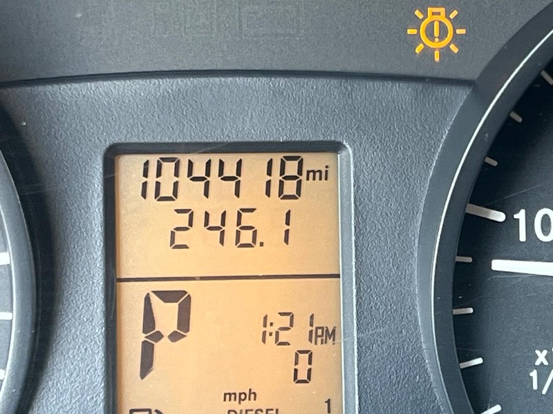 Mercedes-Benz Sprinter Vehicle Full-screen Gallery Image 17