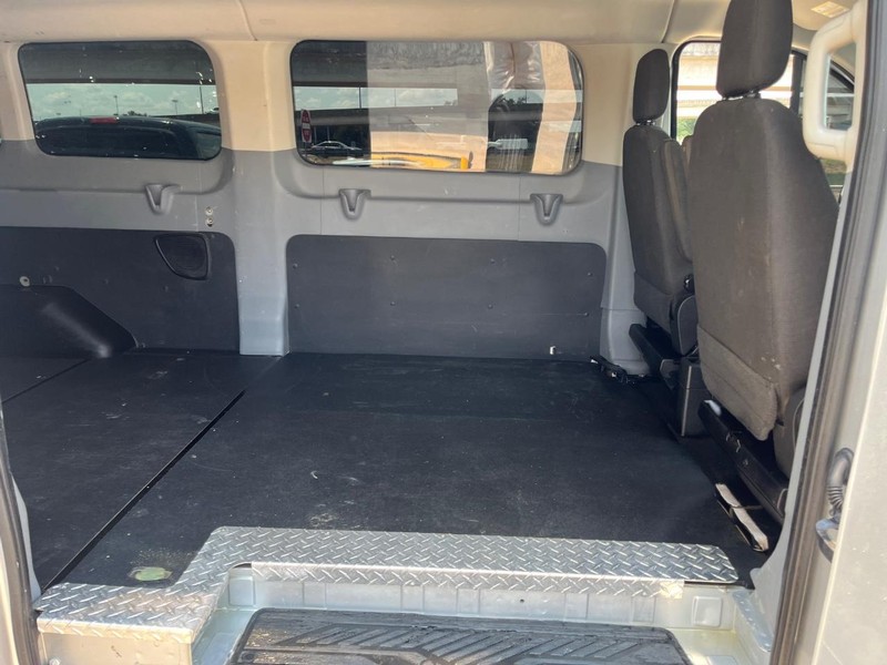 Ford Transit Wagon Vehicle Full-screen Gallery Image 11