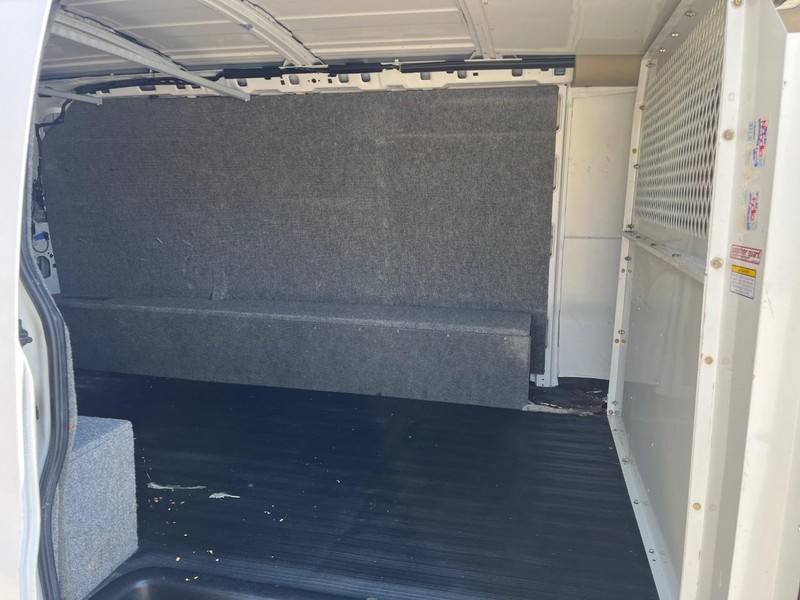 Chevrolet Express Cargo Van Vehicle Image 10