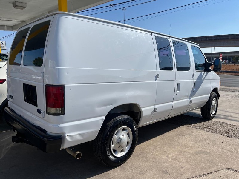 Ford Econoline Cargo Van Vehicle Image 06