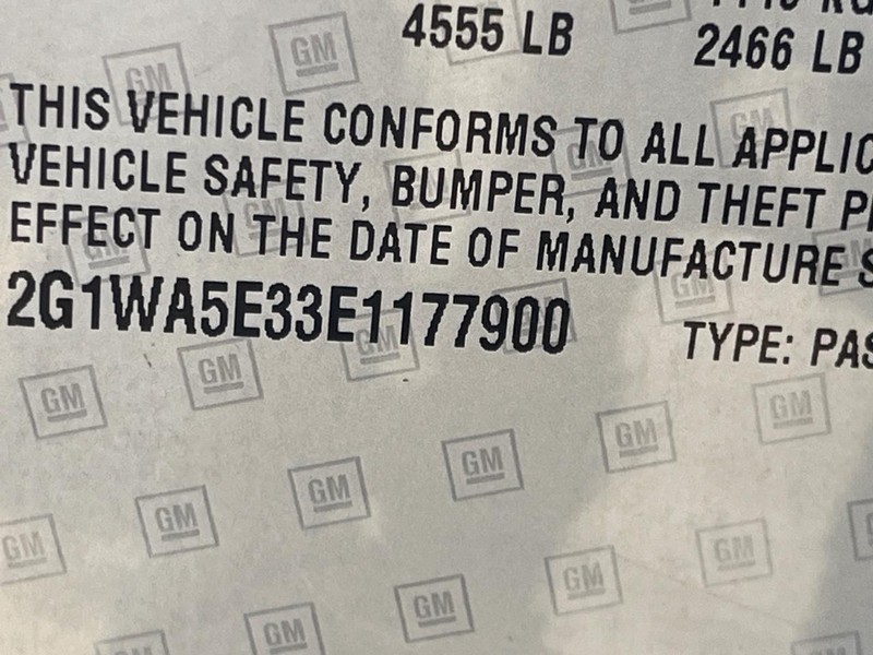 Chevrolet Impala Limited Vehicle Full-screen Gallery Image 13