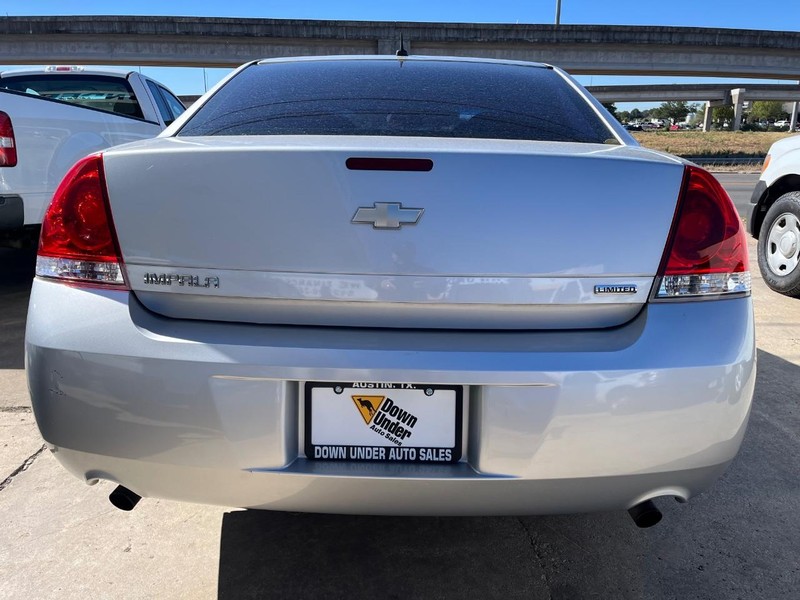 Chevrolet Impala Limited Vehicle Full-screen Gallery Image 04