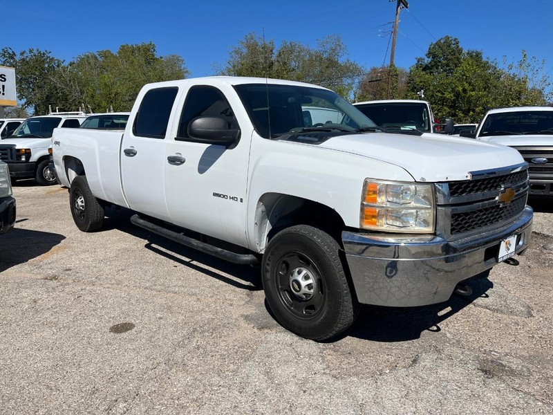 Chevrolet Silverado 2500HD Vehicle Full-screen Gallery Image 03