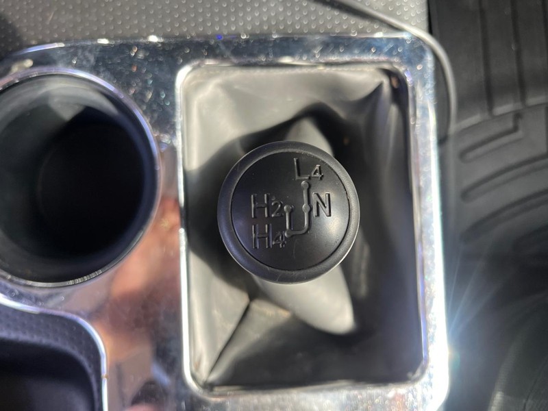 Toyota FJ Cruiser Vehicle Image 12