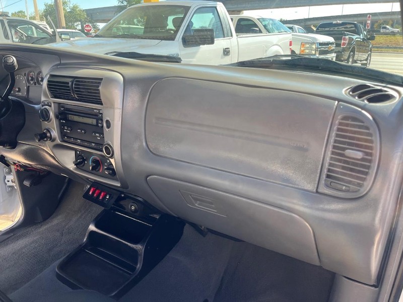 Ford Ranger Vehicle Image 09