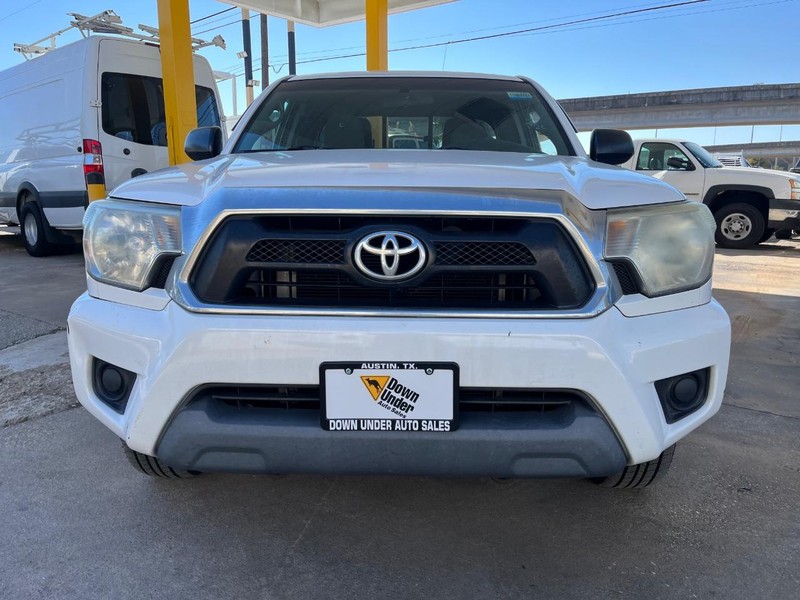 Toyota Tacoma Vehicle Image 02