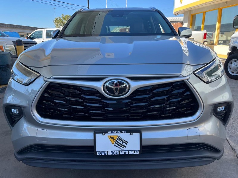 Toyota Highlander Vehicle Image 02