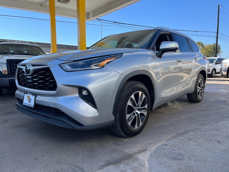 Toyota Highlander Vehicle Image 03