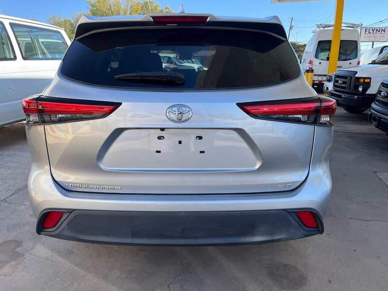 Toyota Highlander Vehicle Image 05