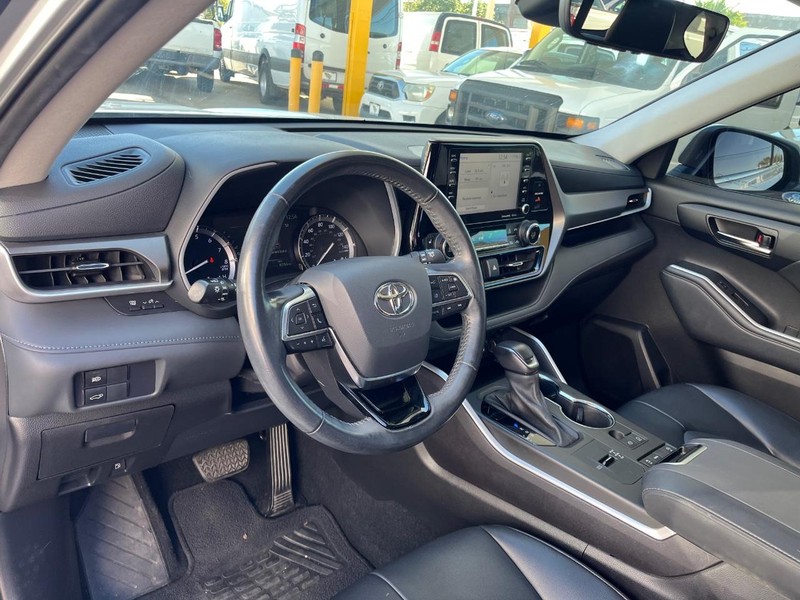 Toyota Highlander Vehicle Image 07