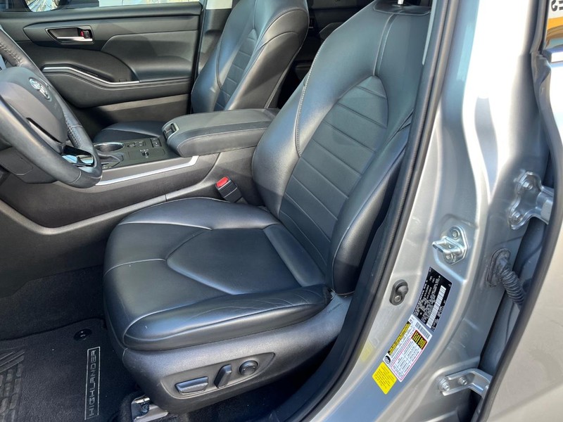 Toyota Highlander Vehicle Image 08