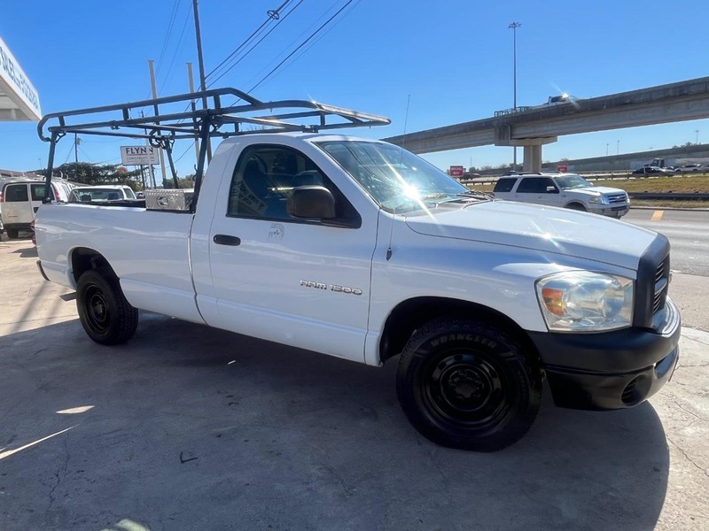 Dodge Ram 1500 Vehicle Image 03